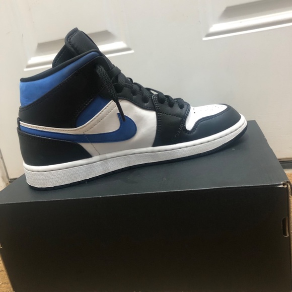 Jordan 1 Mid - Picture 3 of 8